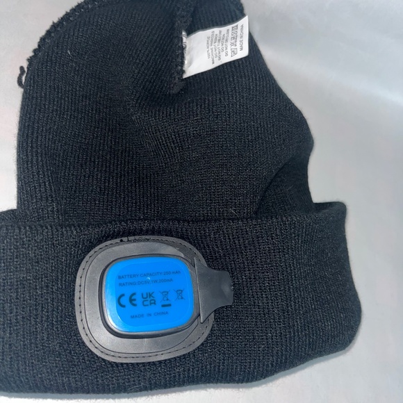 Lighted LED Beanie Cuffed Hat Black USB charge - Picture 5 of 9